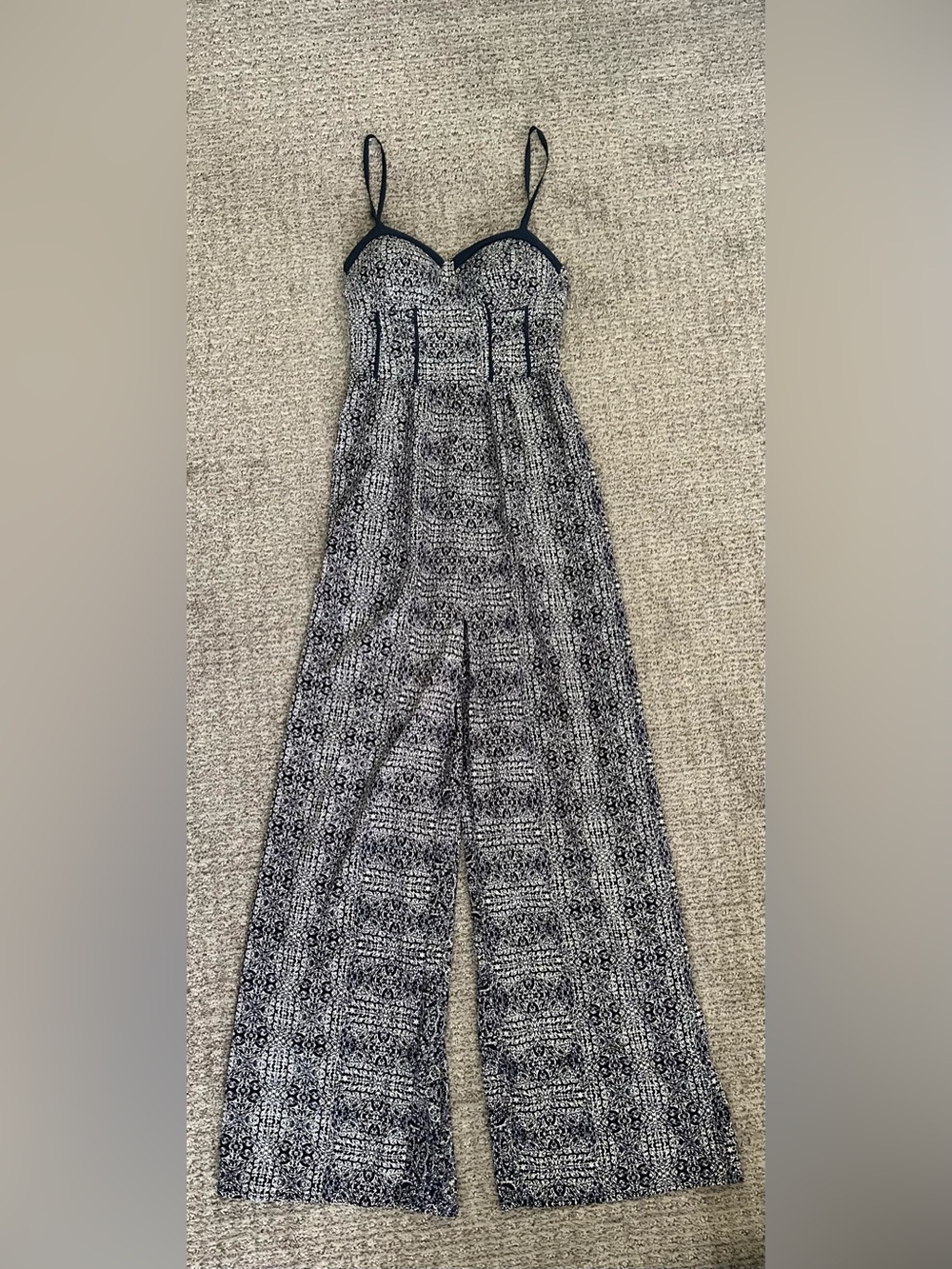Band of Gypsies Navy Blue & White Printed Wide-Leg Jumpsuit